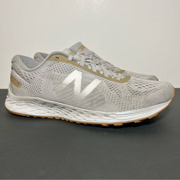 New Balance Shoes - Womens NEW BALANCE Fresh Foam Arishi v1 Running Shoes / Size 9